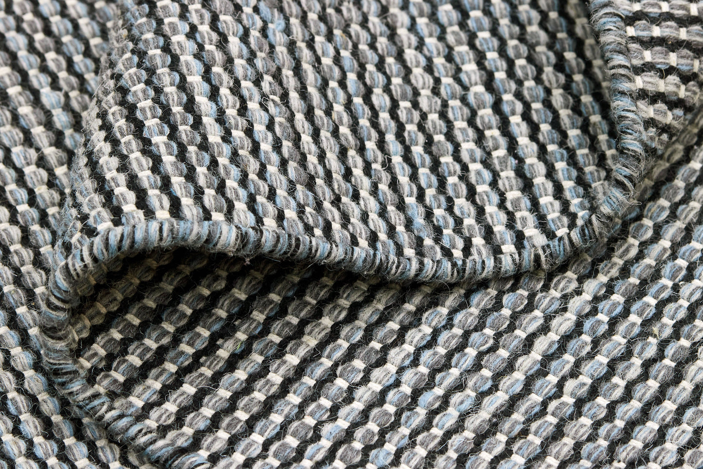 Carpet MOMO Rugs Atlas Light Grey