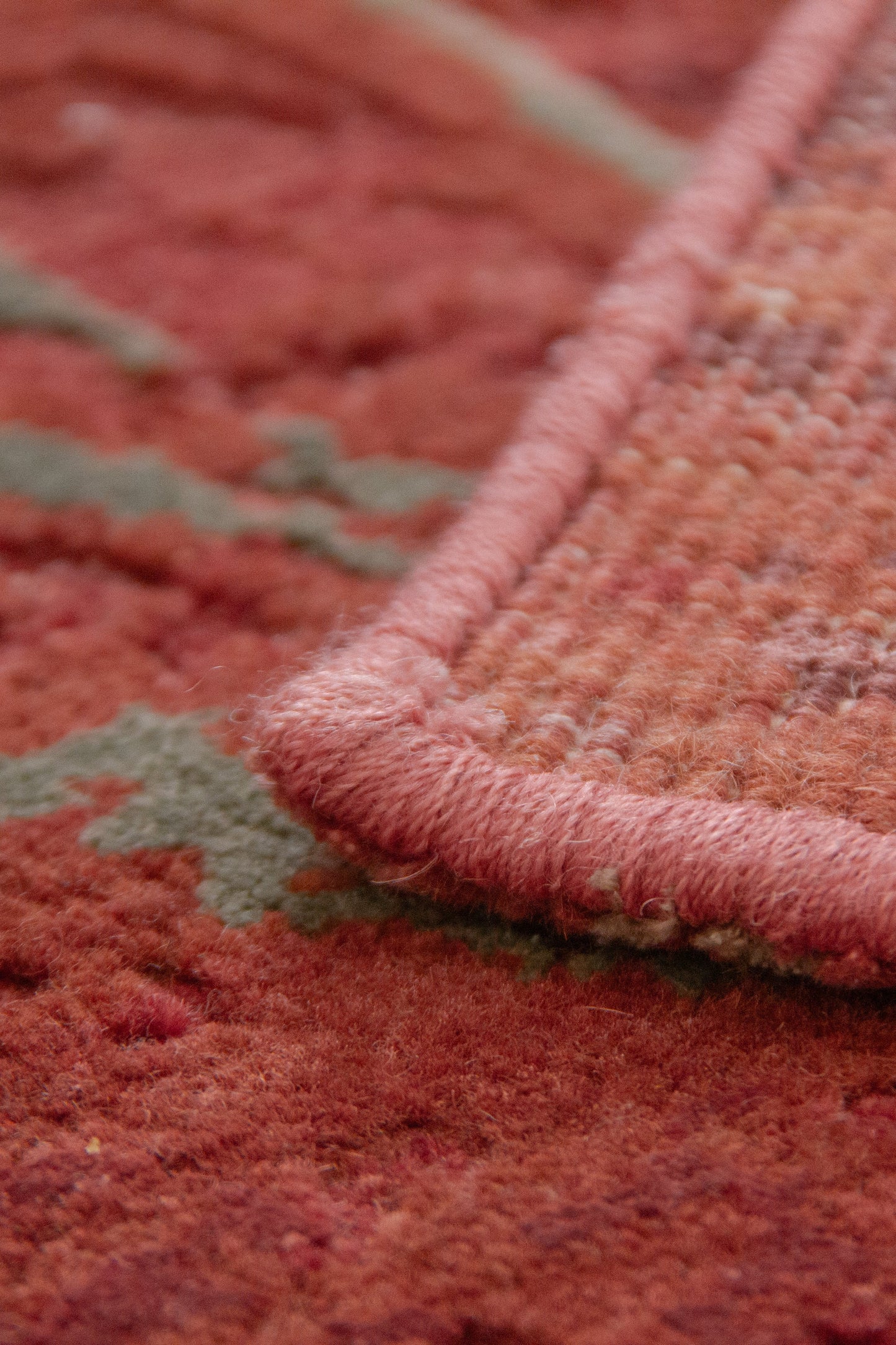 MOMO Rugs Boulder Velvet Red