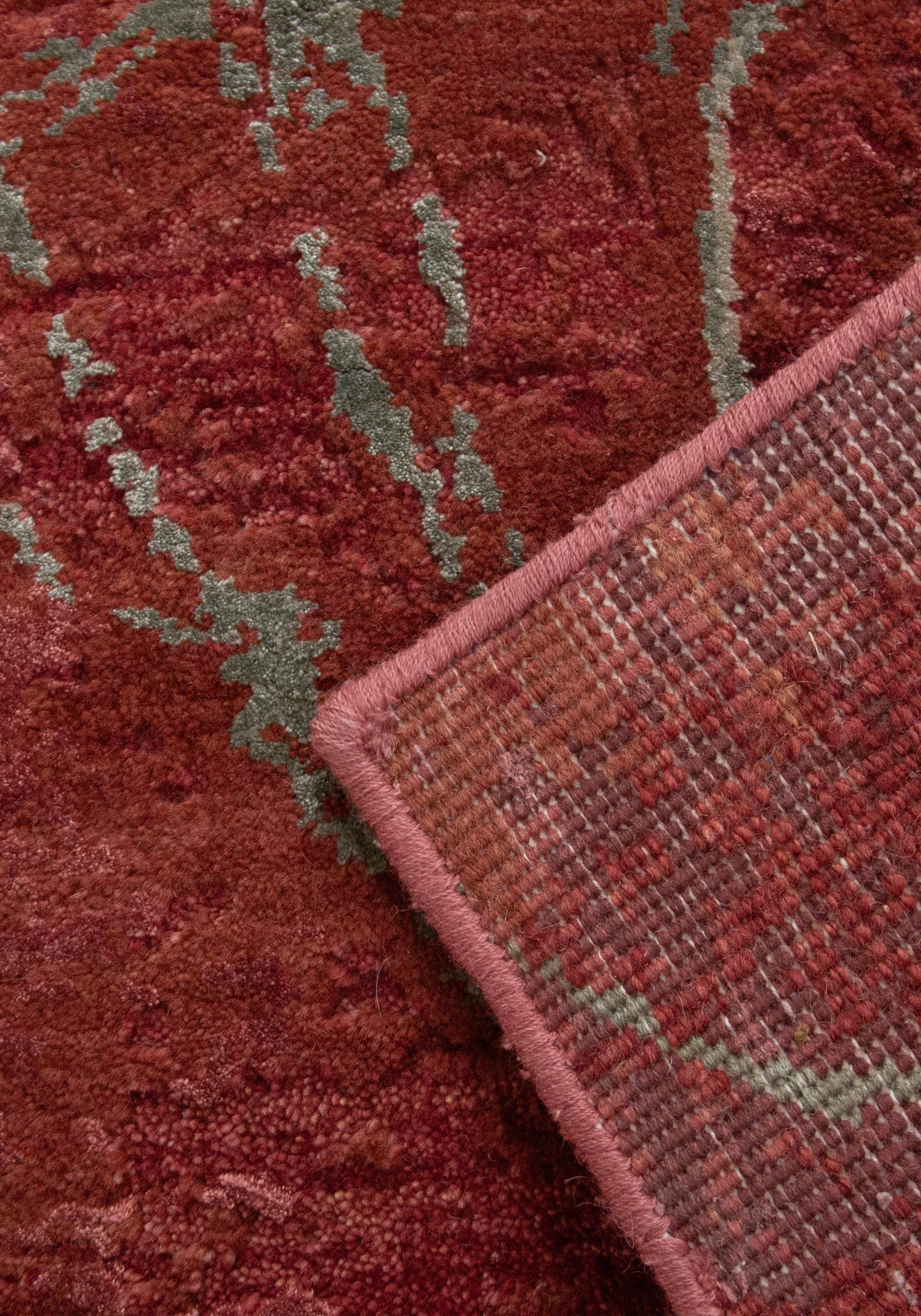 MOMO Rugs Boulder Velvet Red