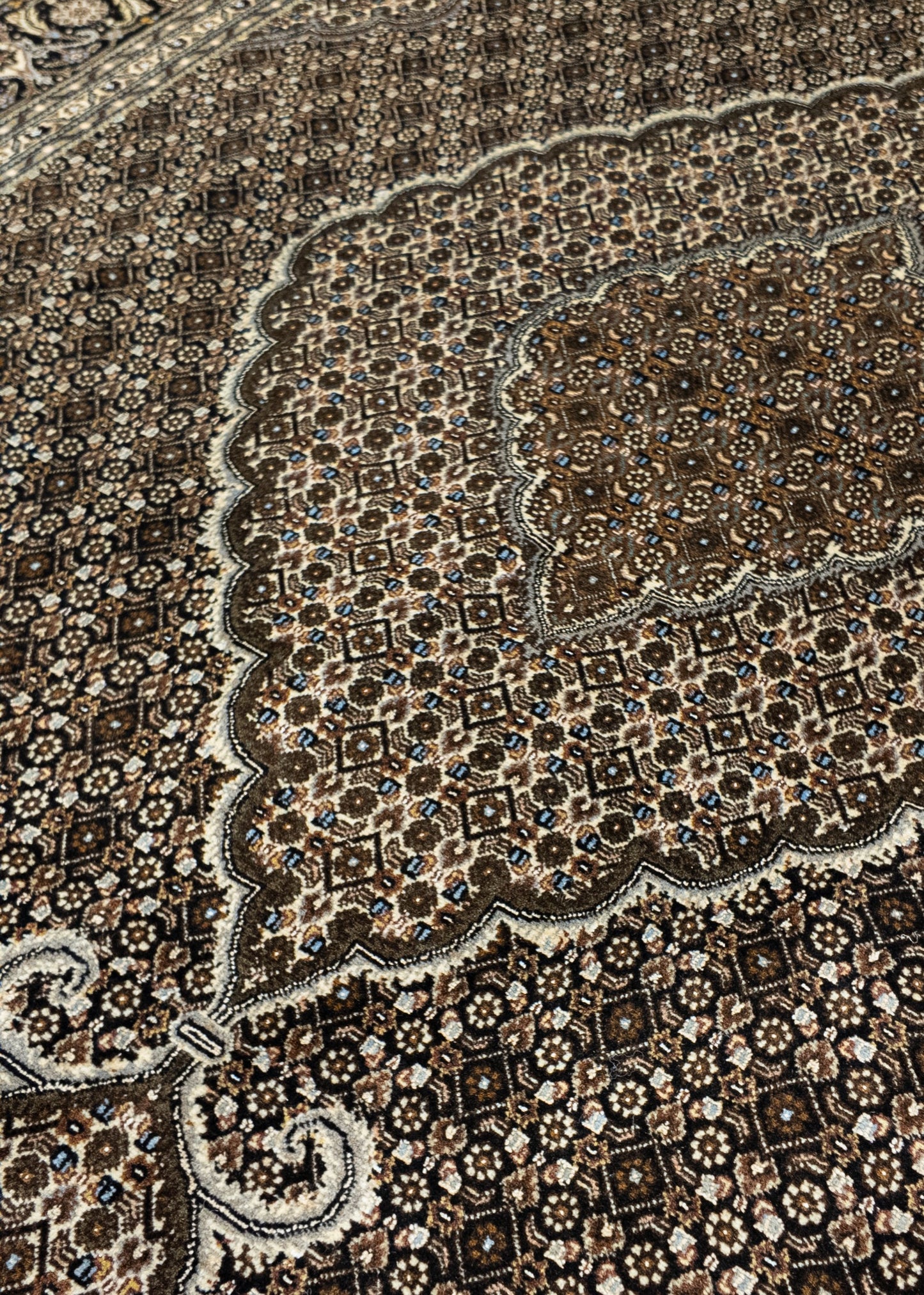 Hand-knotted Oriental Carpet | Unique Tabriz 1630 (in stock)