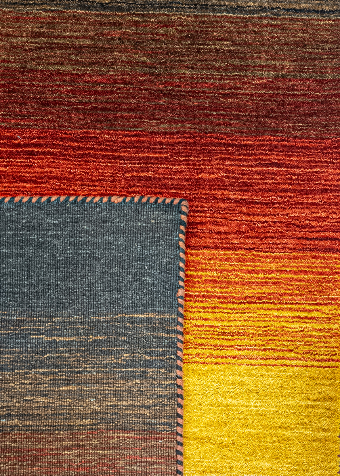 MOMO Rugs Panorama Black Terra rug