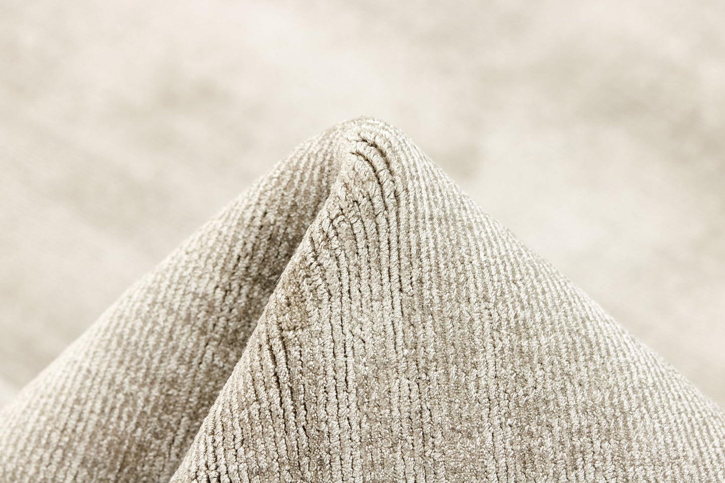 Carpet MOMO Rugs Elements Light Grey