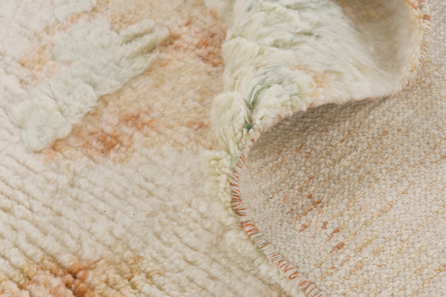 Rug by MOMO Rugs | Eternity light gold/olive
