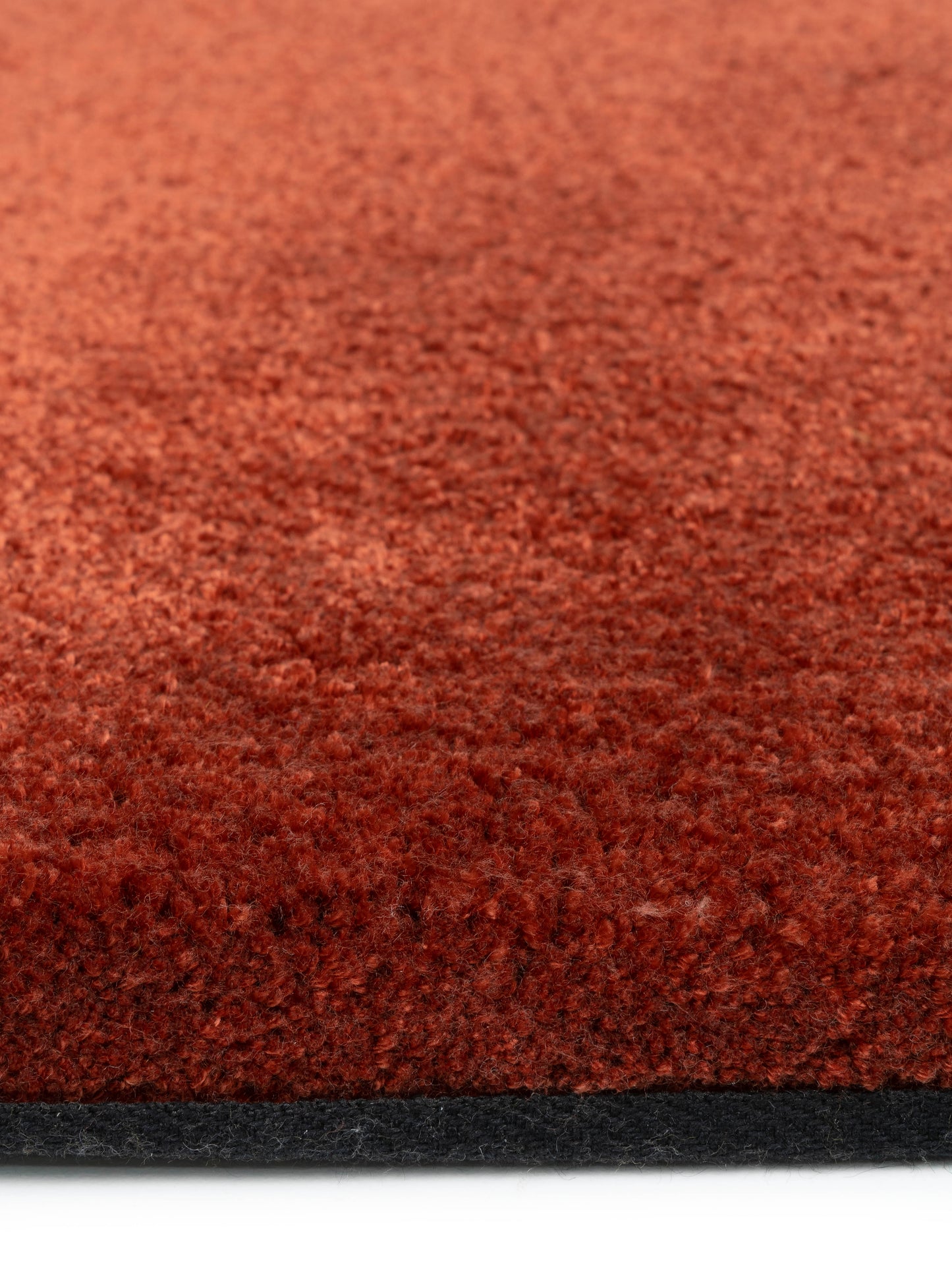MOMO Rugs Naturais Shimmer Apple Red Carpet