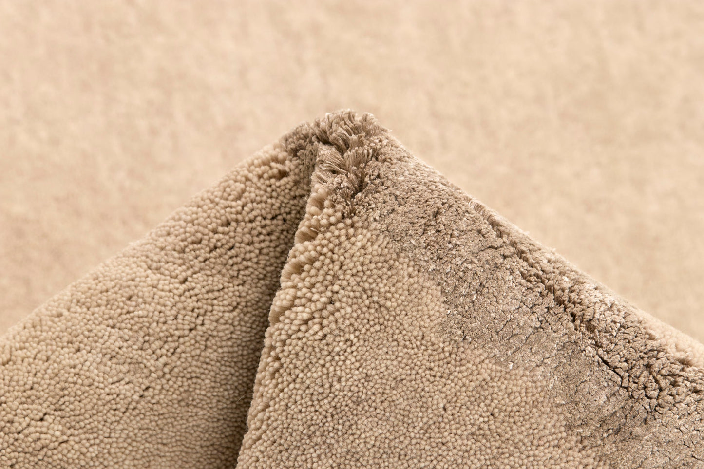 MOMO Rugs New Age Path Beige Carpet