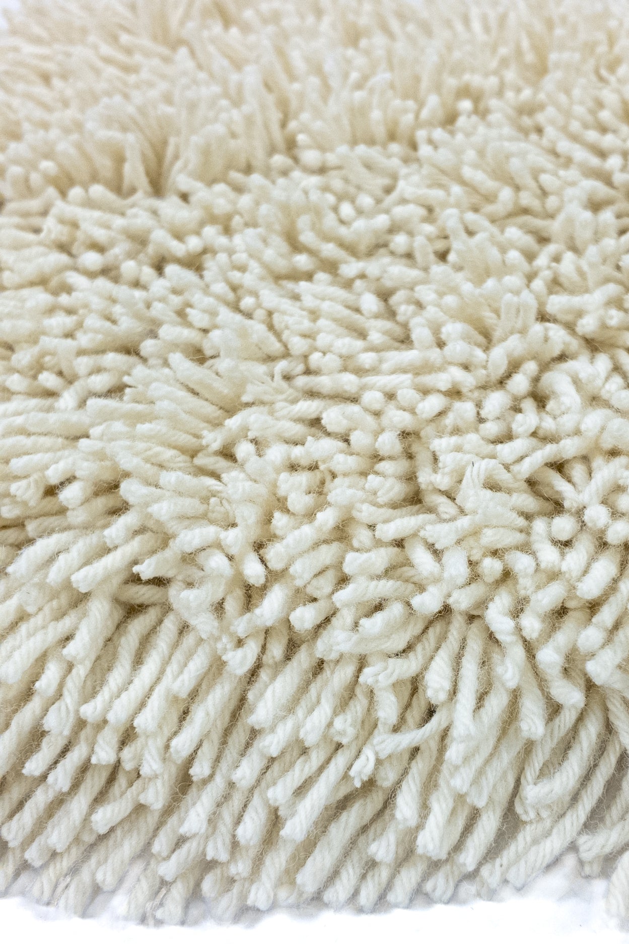 Carpet MOMO Rugs Opus Royal Warm White