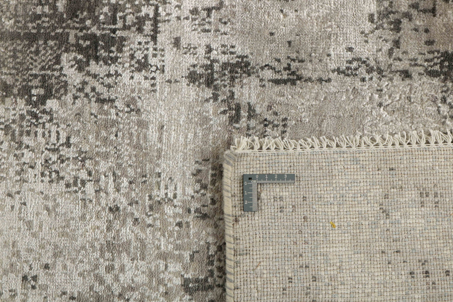 Luxurious vintage rug | Seduction 162B