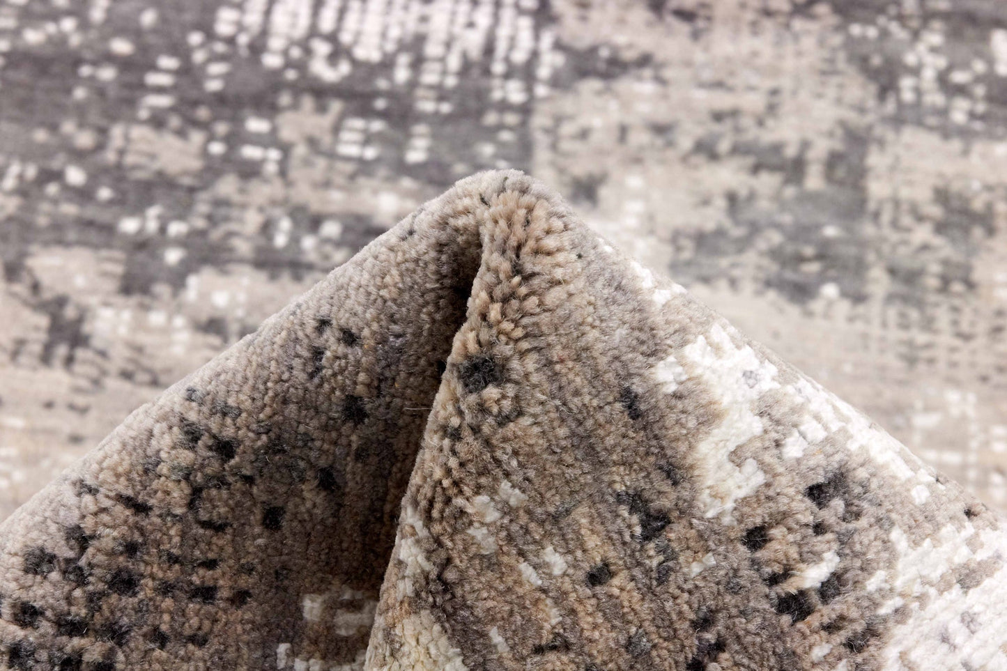 Luxurious vintage rug | Seduction 177