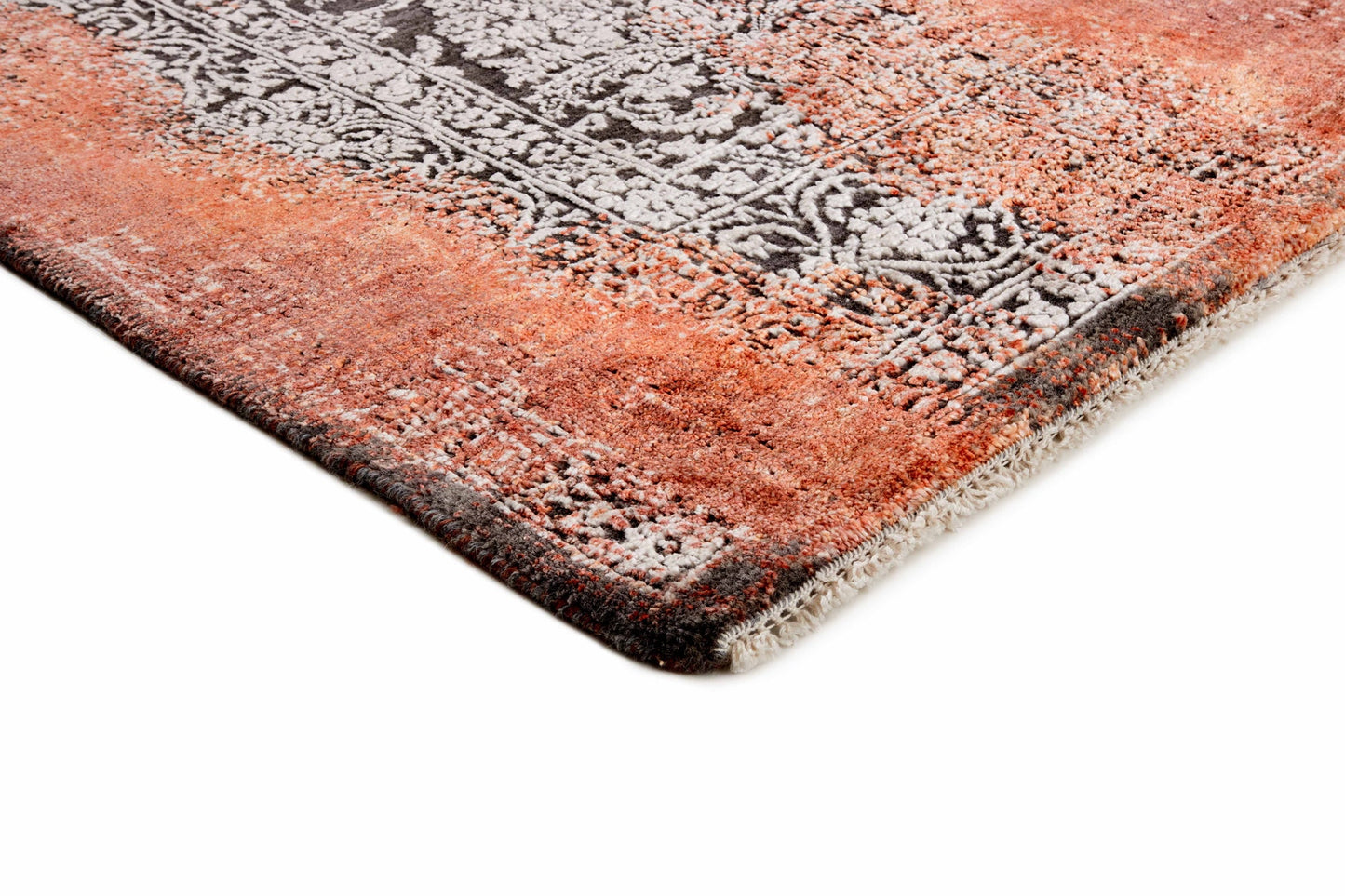 Luxurious vintage rug | Seduction 234