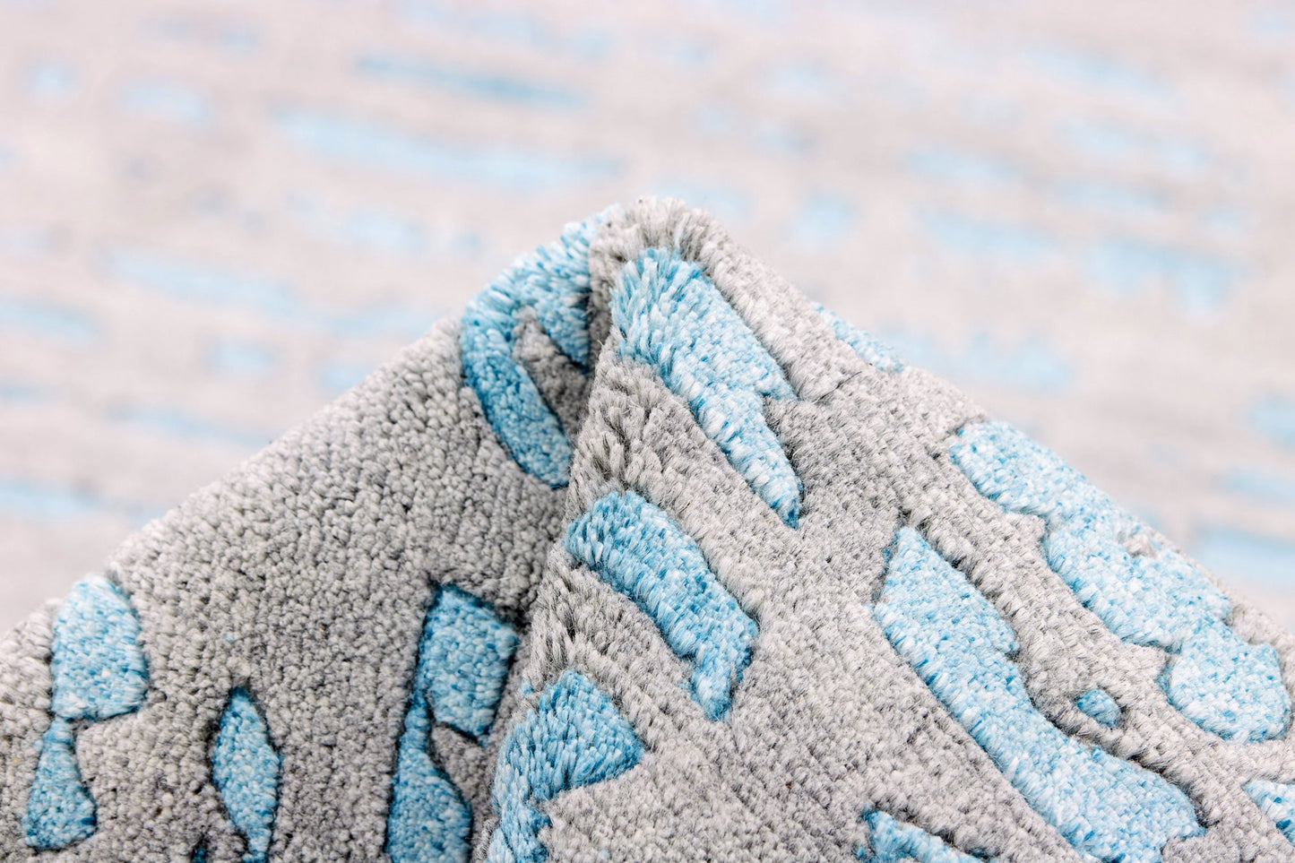 MOMO Rugs Shangri La Aqua Azul Carpet