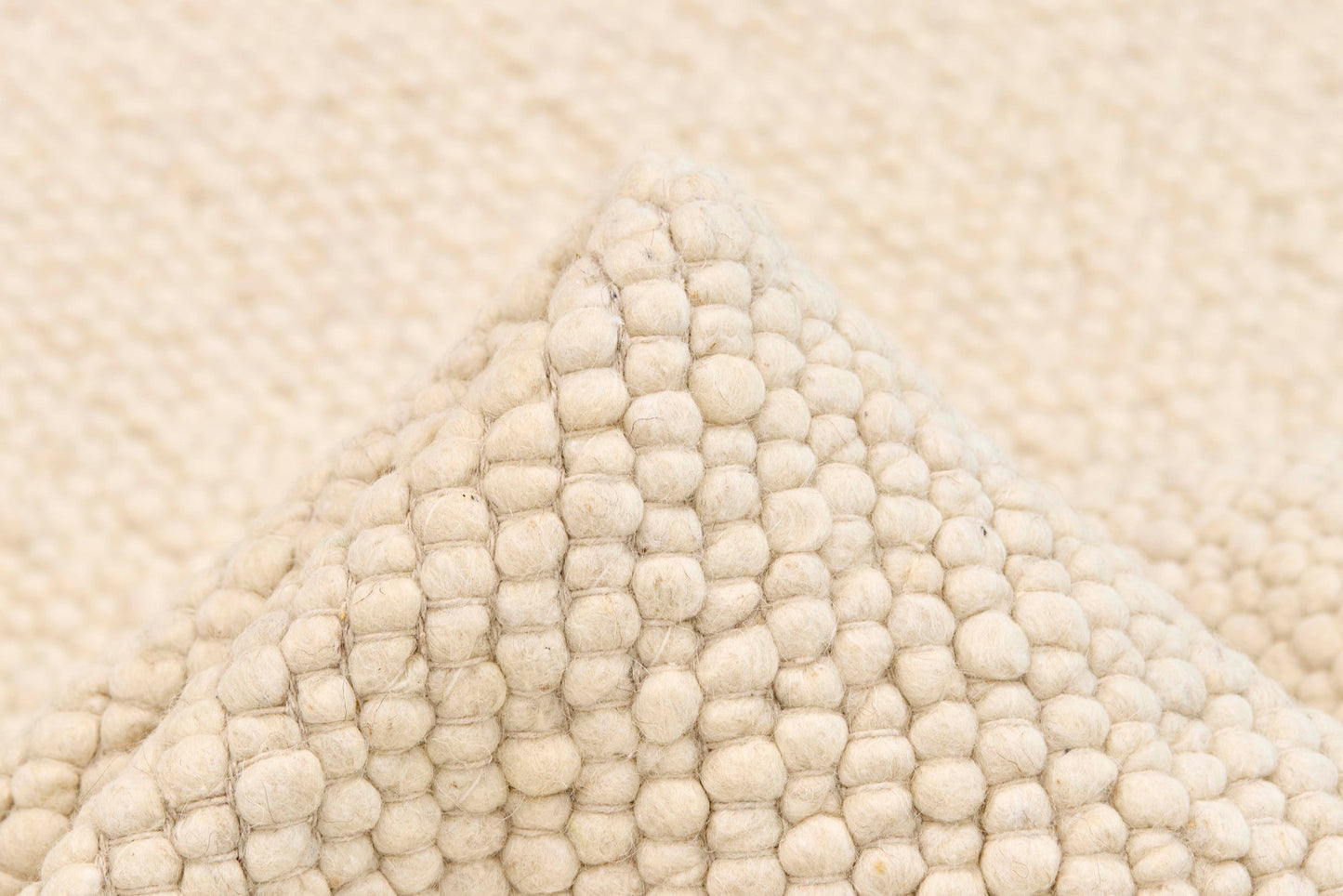 MOMO Rugs Stone White Carpet