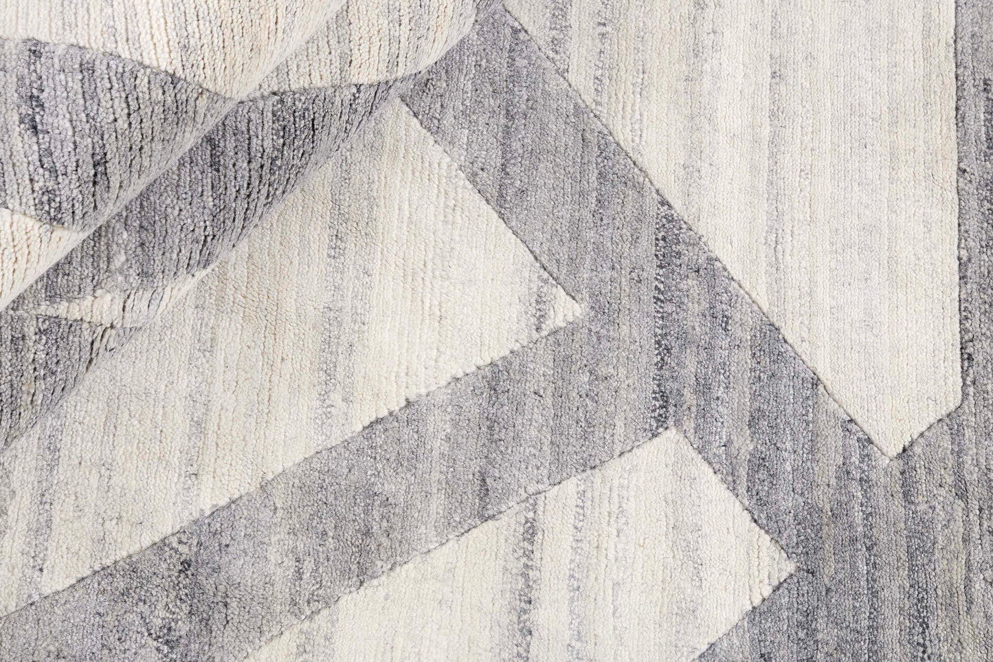Carpet MOMO Rug Temptation 1689 Ivory Grey