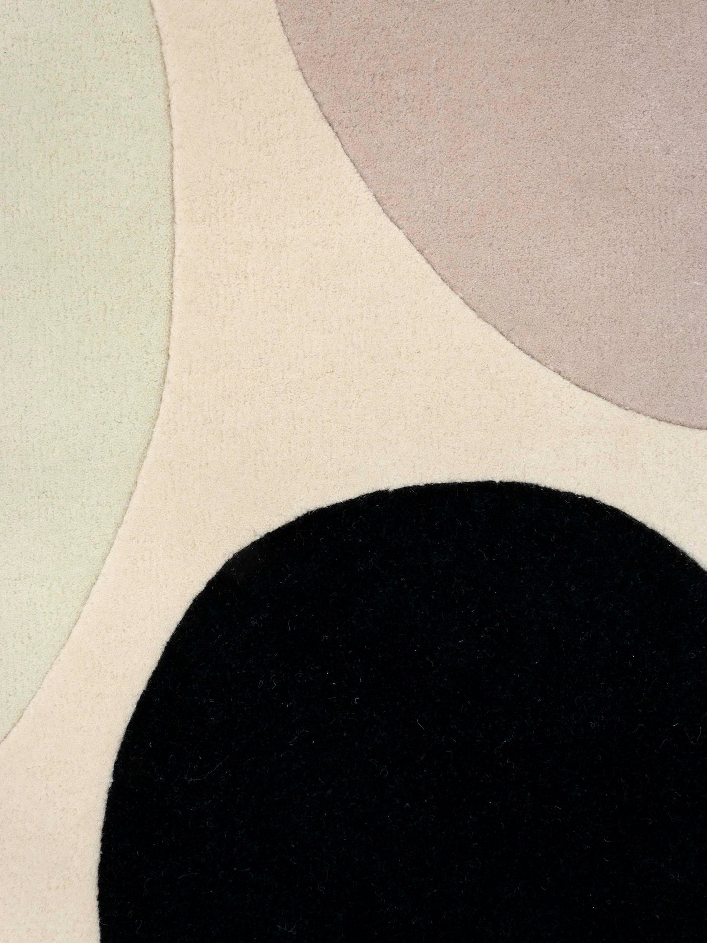 Abstract and refined Bubbles beige carpet