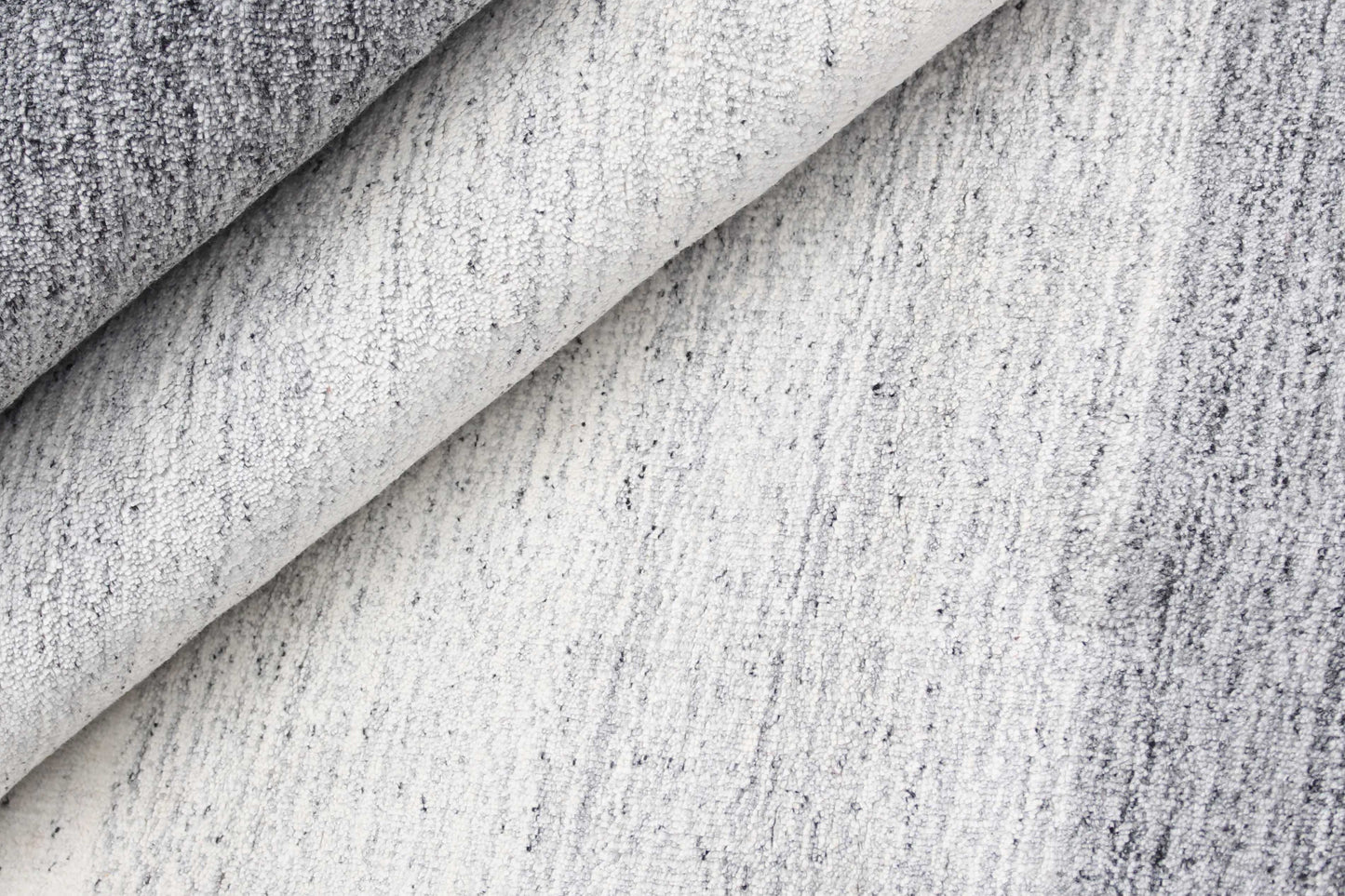 MOMO Rugs Arc de Sant Grey Carpet