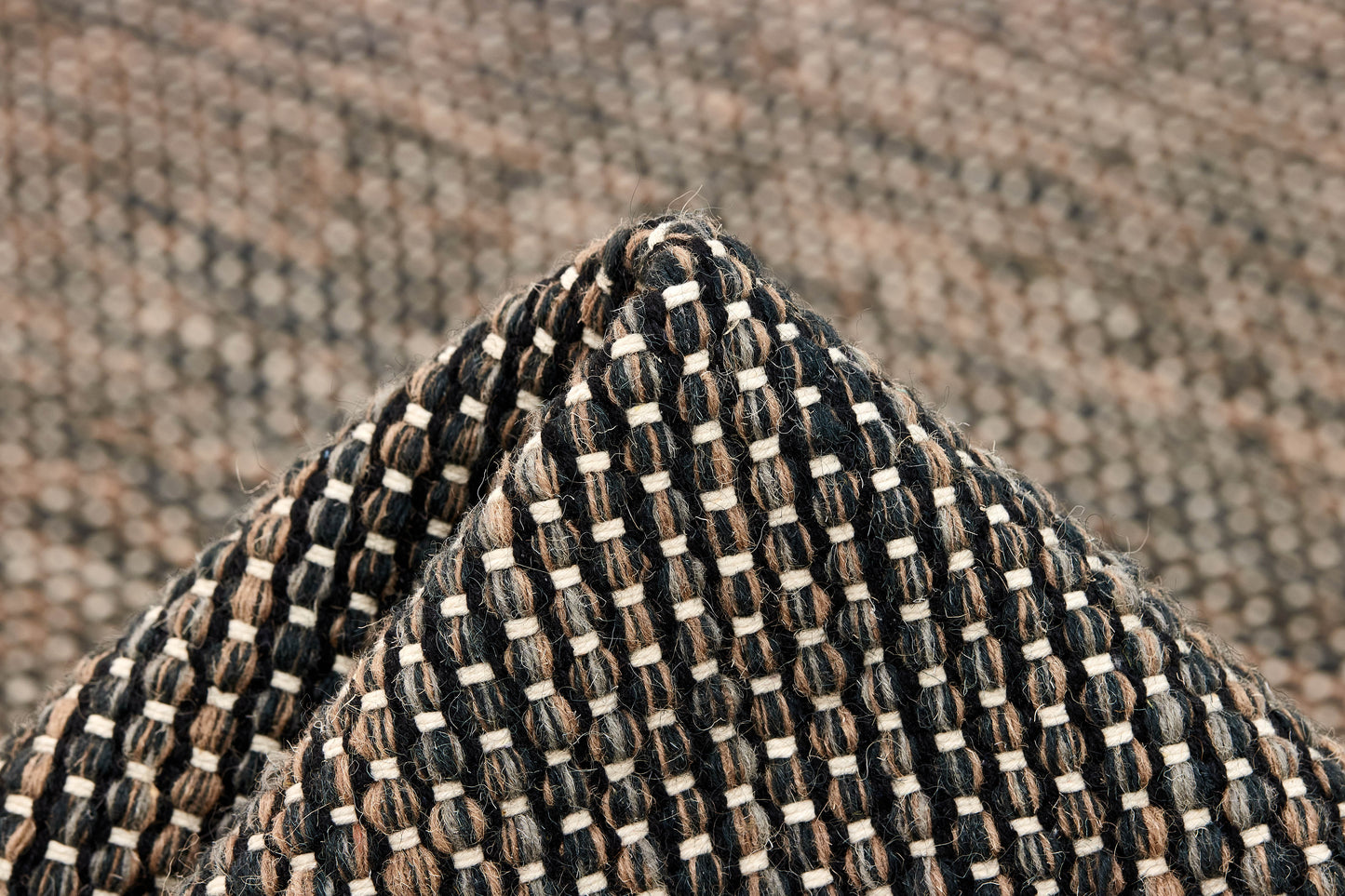 Carpet MOMO Rugs Atlas Brown Black