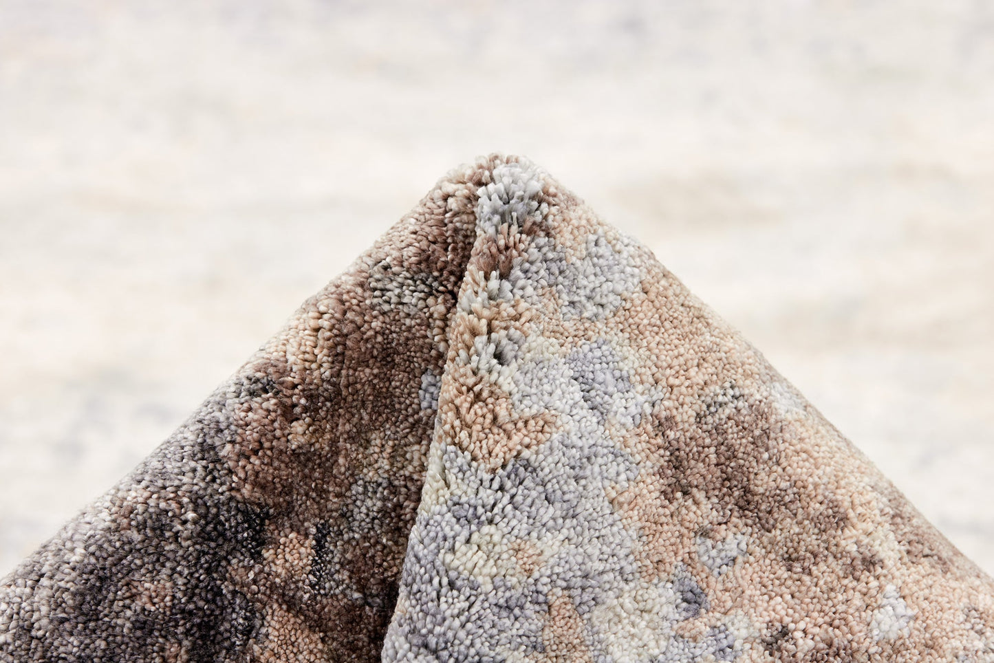 MOMO Rugs Attraction No. 4