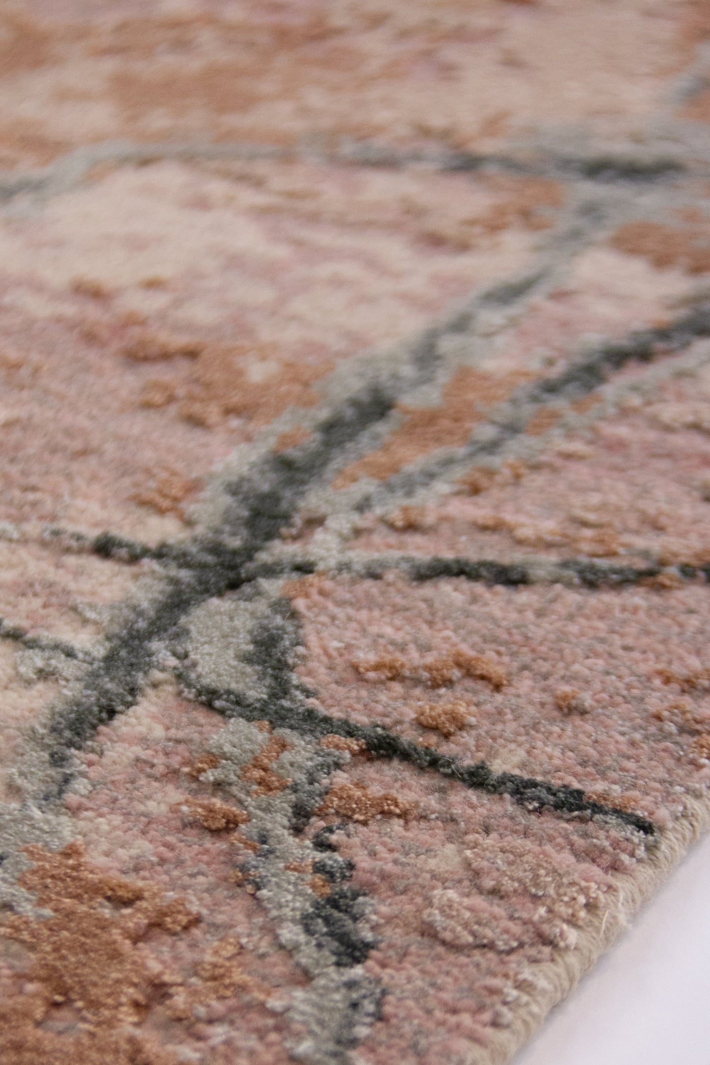 MOMO Rugs Boulder Rose Smoke