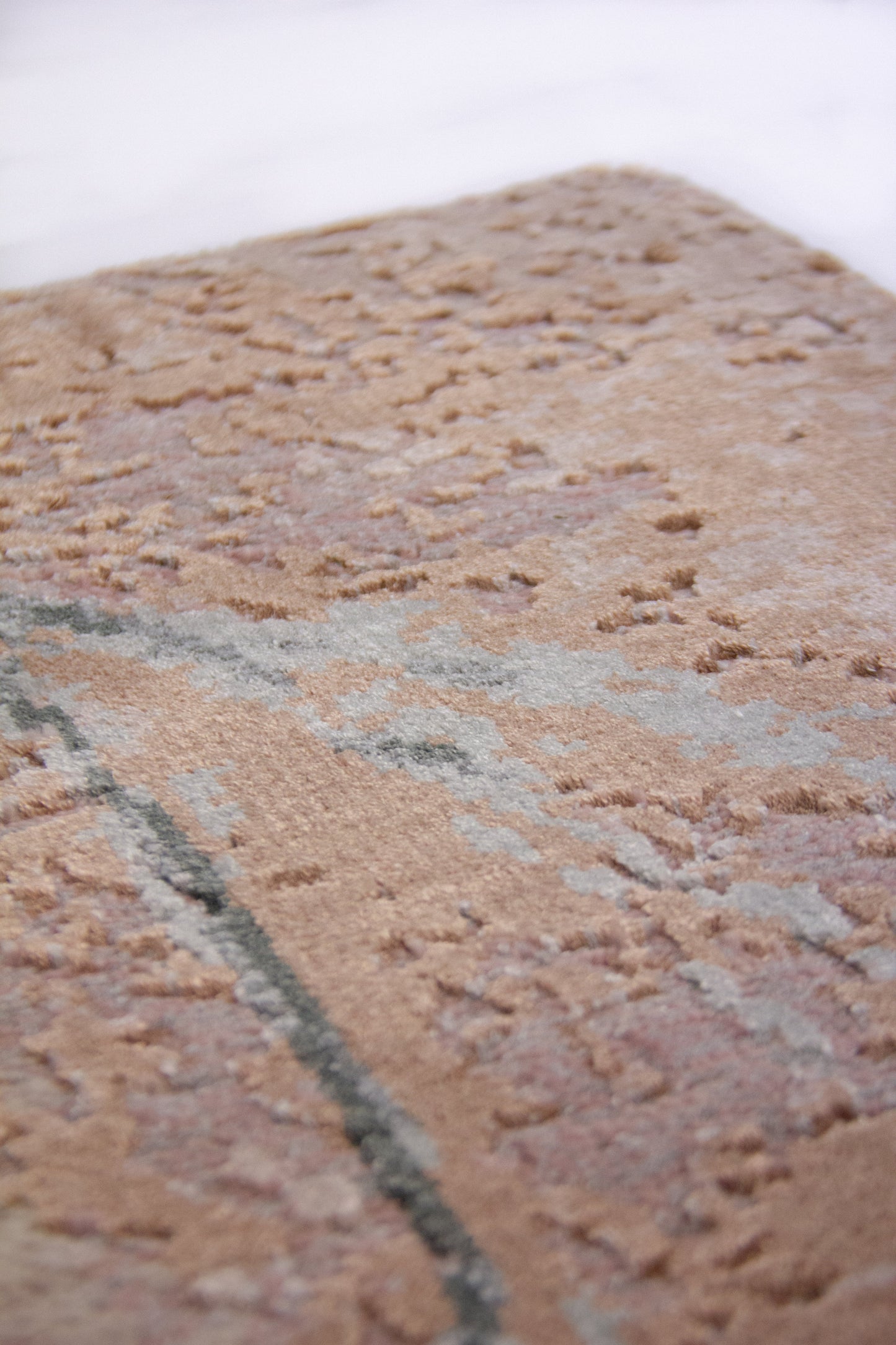 MOMO Rugs Boulder Rose Smoke