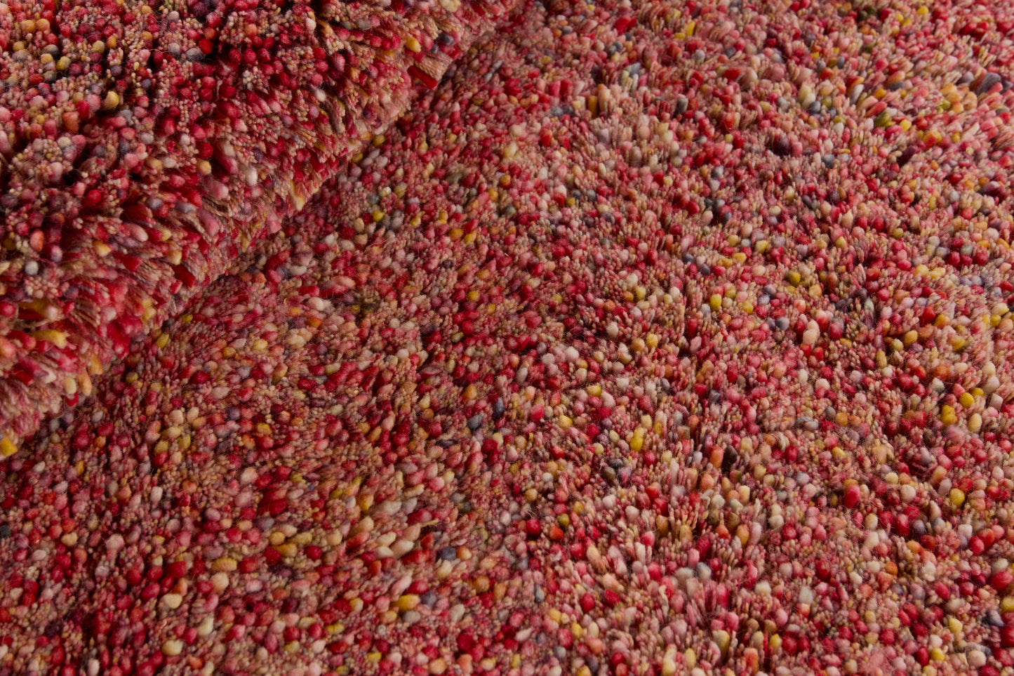 Carpet MOMO Rugs Coral Red Multi Round
