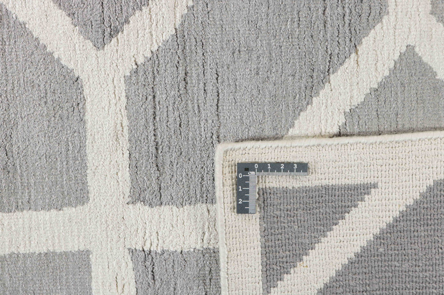 Low pile rug MOMO Rugs Cosmou Nouveau