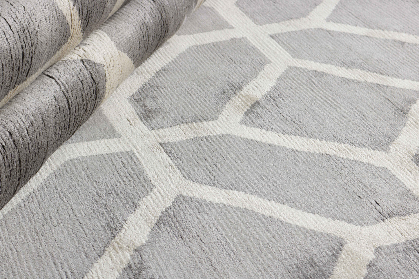 Low pile rug MOMO Rugs Cosmou Nouveau