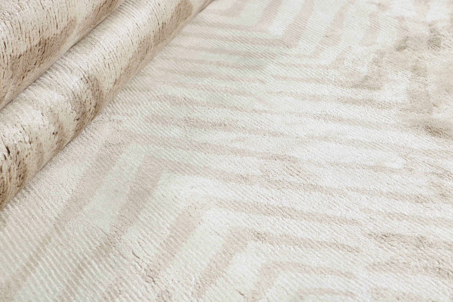 Low pile rug MOMO Rugs Cosmou Plume