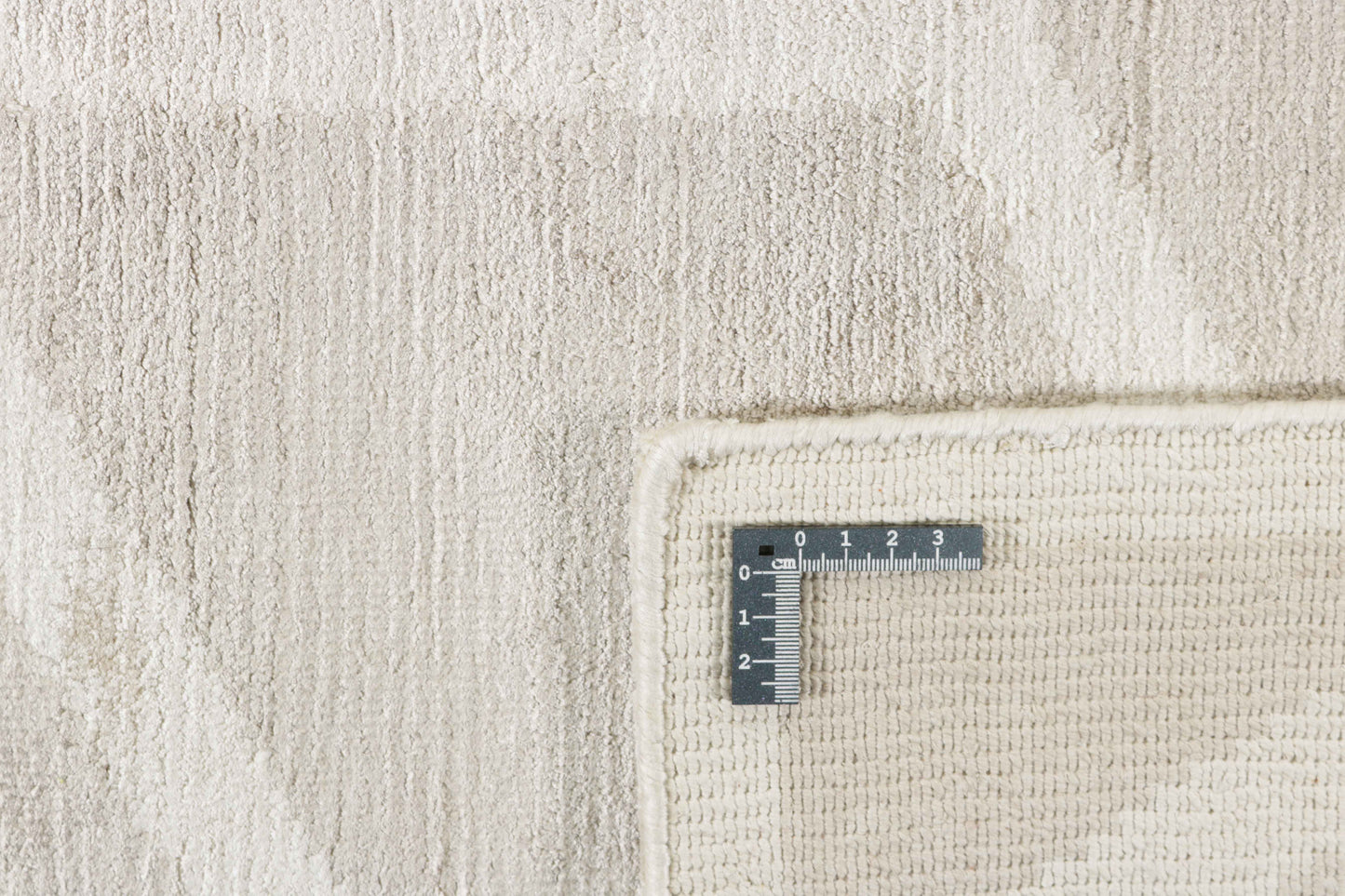 Low pile rug MOMO Rugs Cosmou Vedette