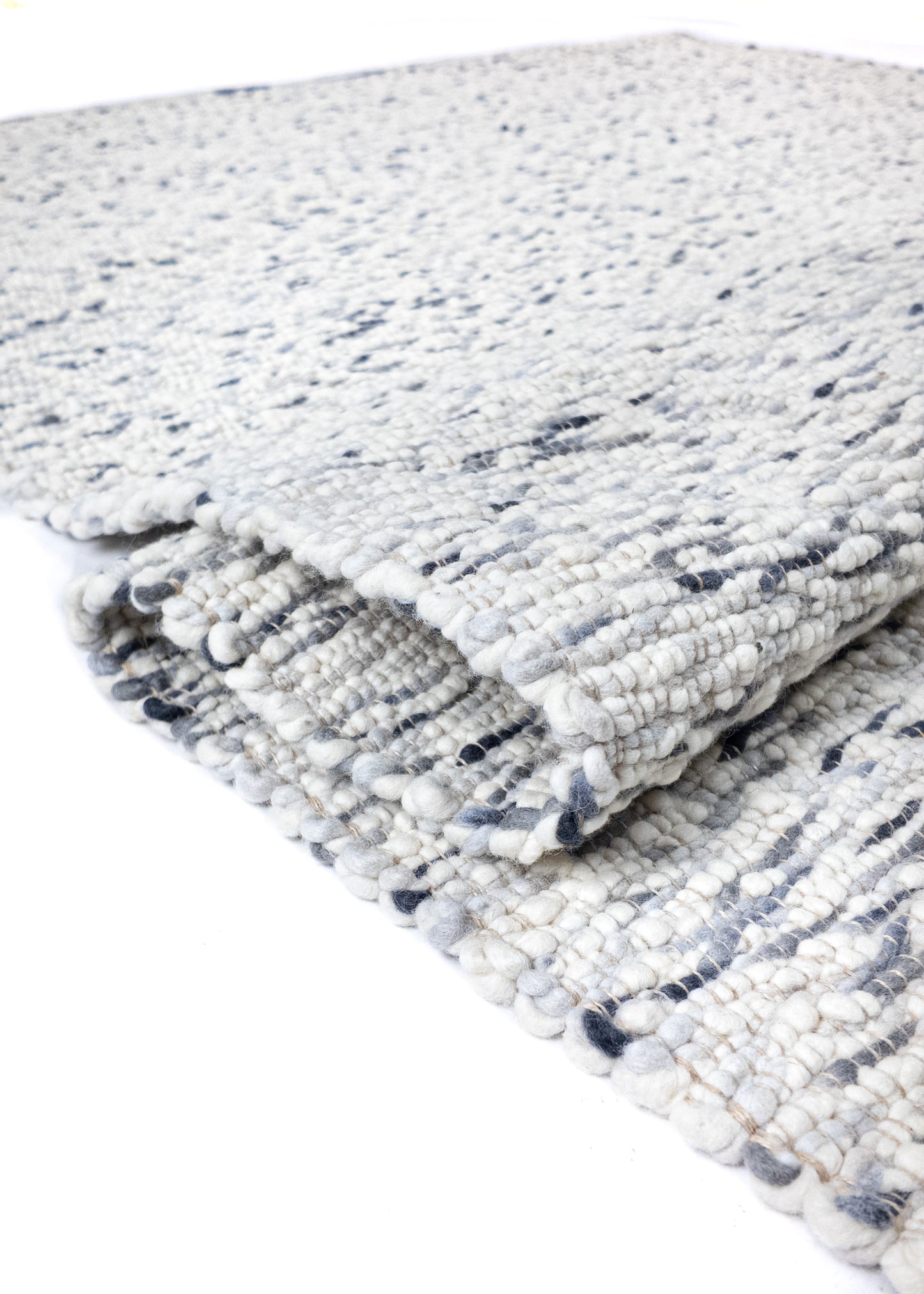 Rug MOMO Rugs | Trevina Frost