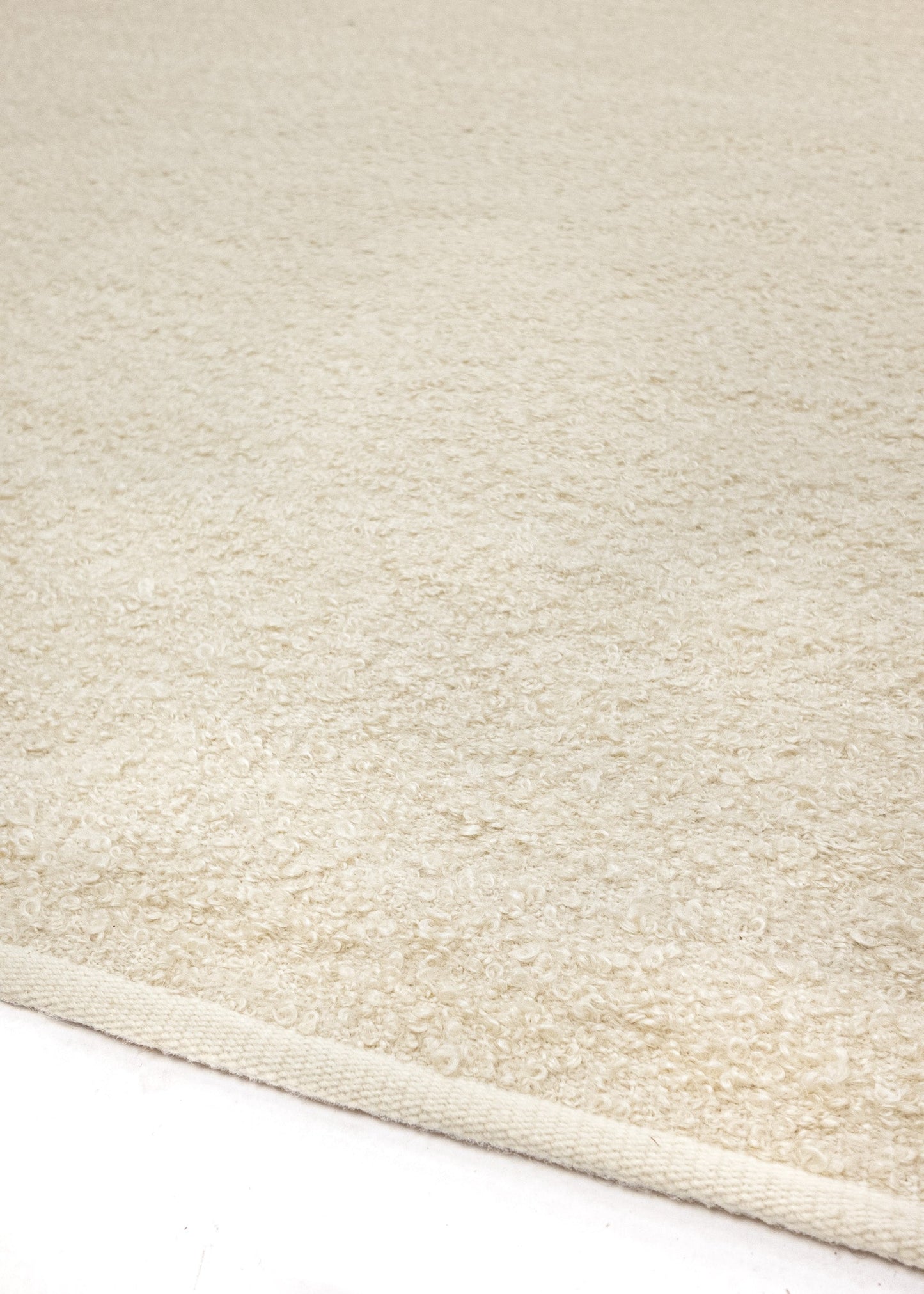 Carpet MOMO Rugs | Fine Bruma Ivory
