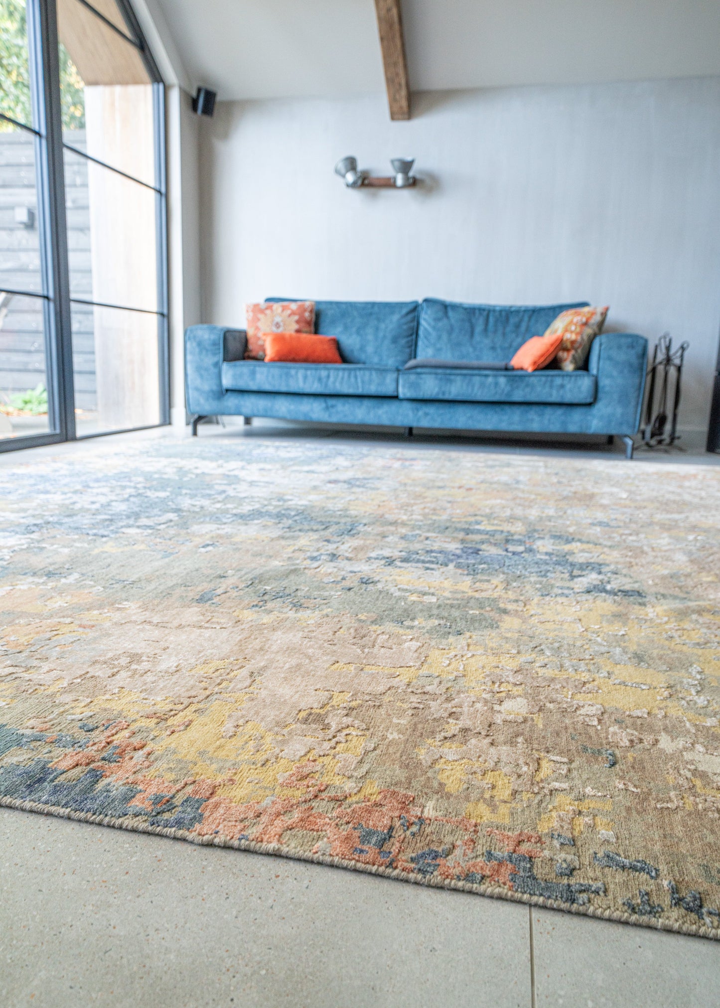 Hand-knotted rug by MOMO Rugs | The Legend 6