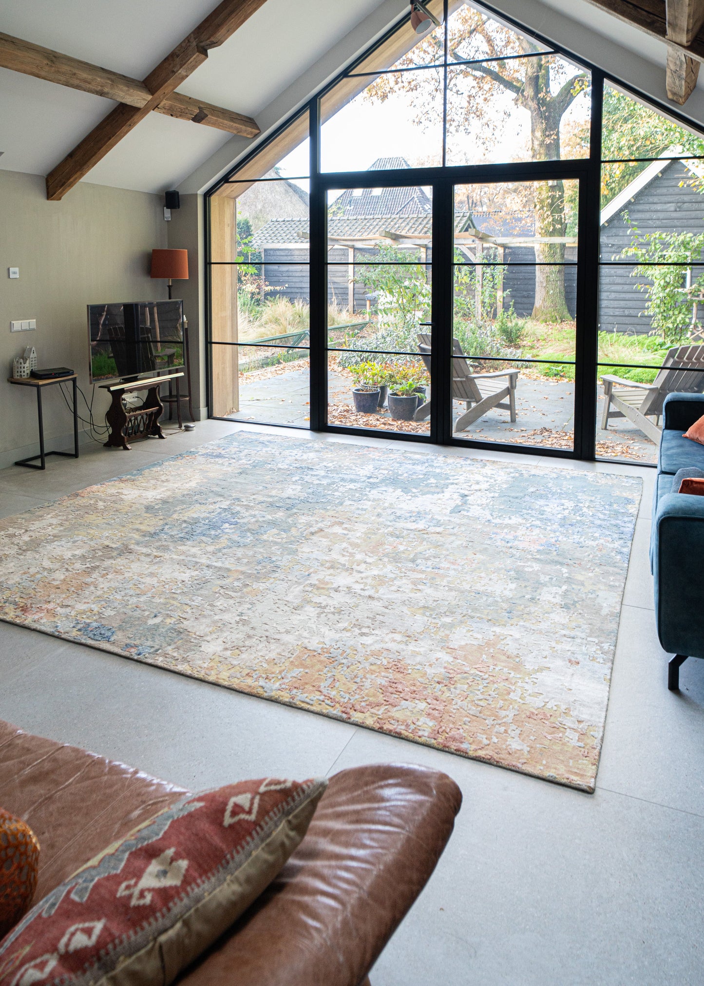 Hand-knotted rug by MOMO Rugs | The Legend 6