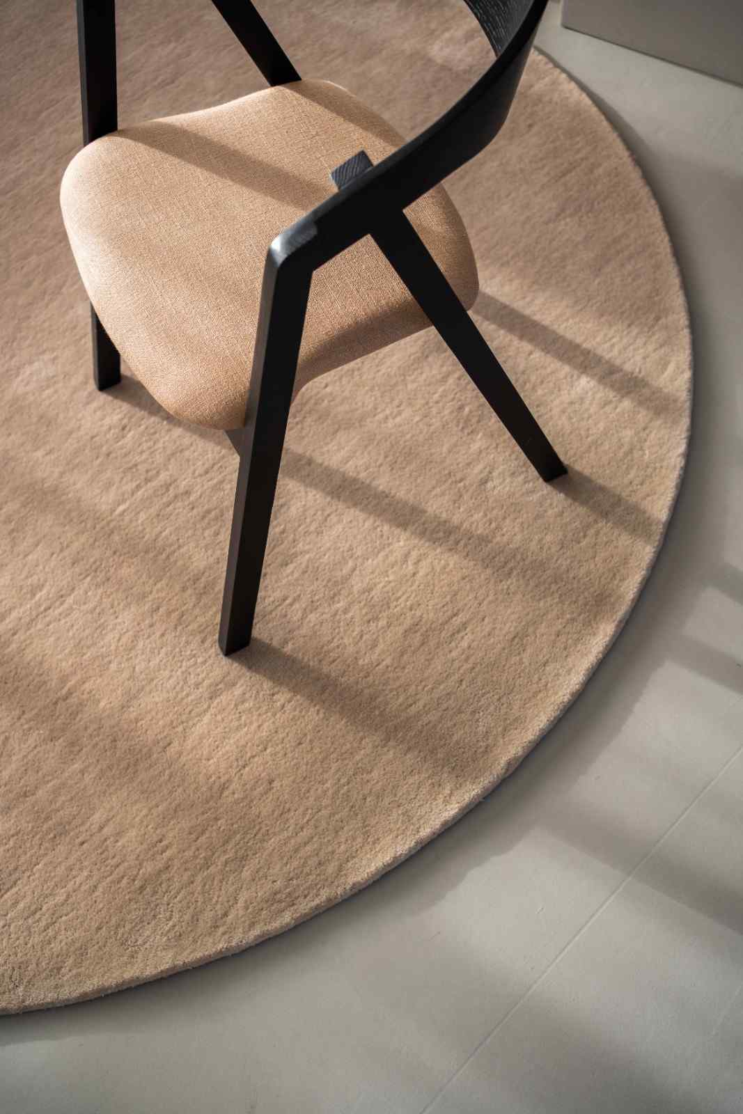 Rug MOMO Rugs Designer Elvire Gradient Dot Desert Taupe