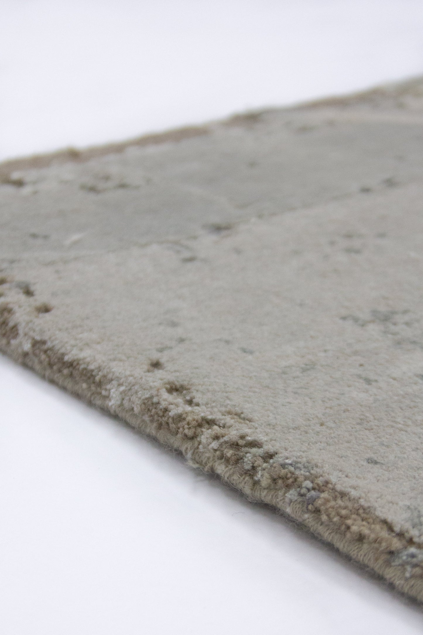 MOMO Rugs Grace Liquorice