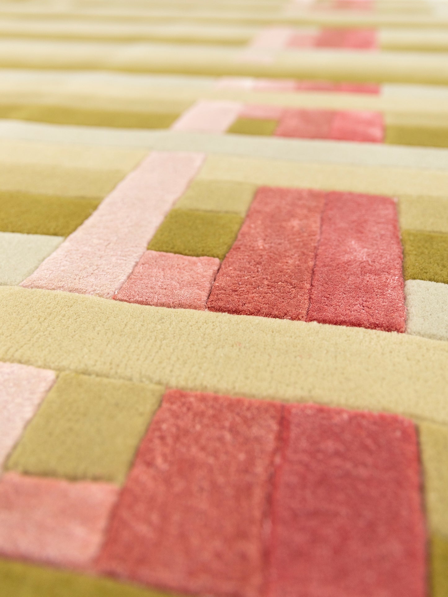 Carpet MOMO Rugs Designer Marie-Gon Ministeck Coral Hint