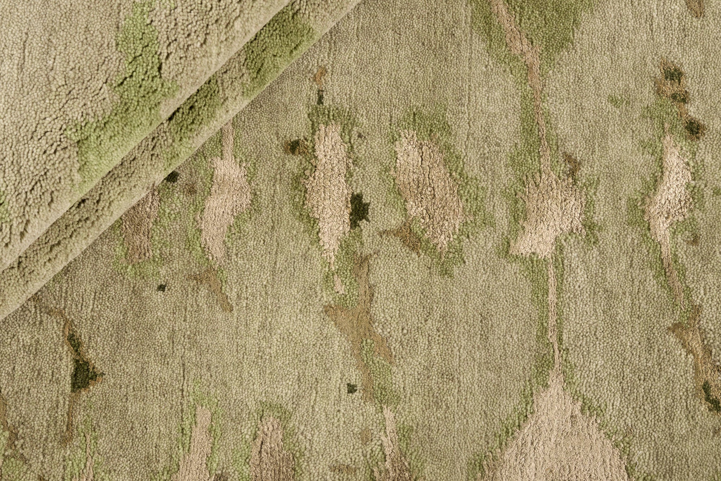 MOMO Rugs New Age Diamond in the Sky Green
