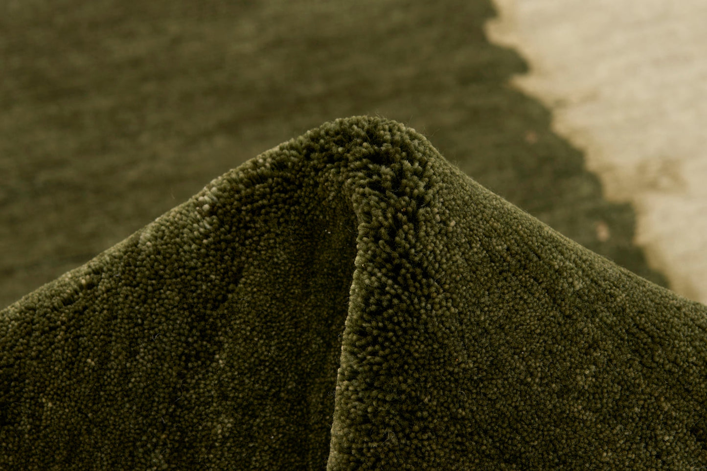 Carpet MOMO Rugs New Age Runway Green