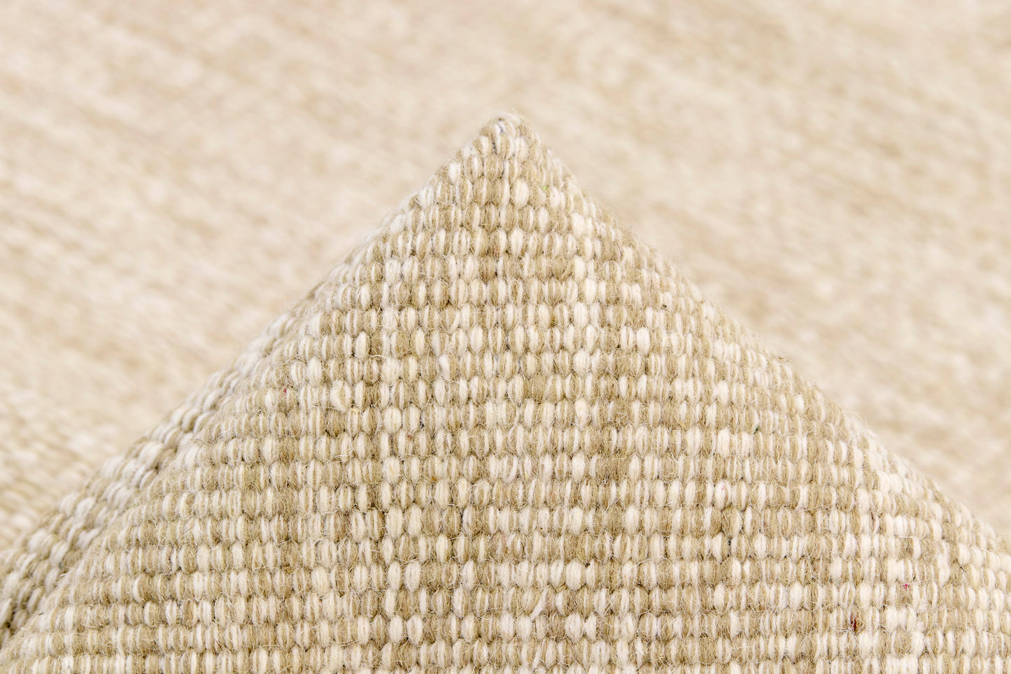 MOMO Rugs New Comfort Caramel carpet