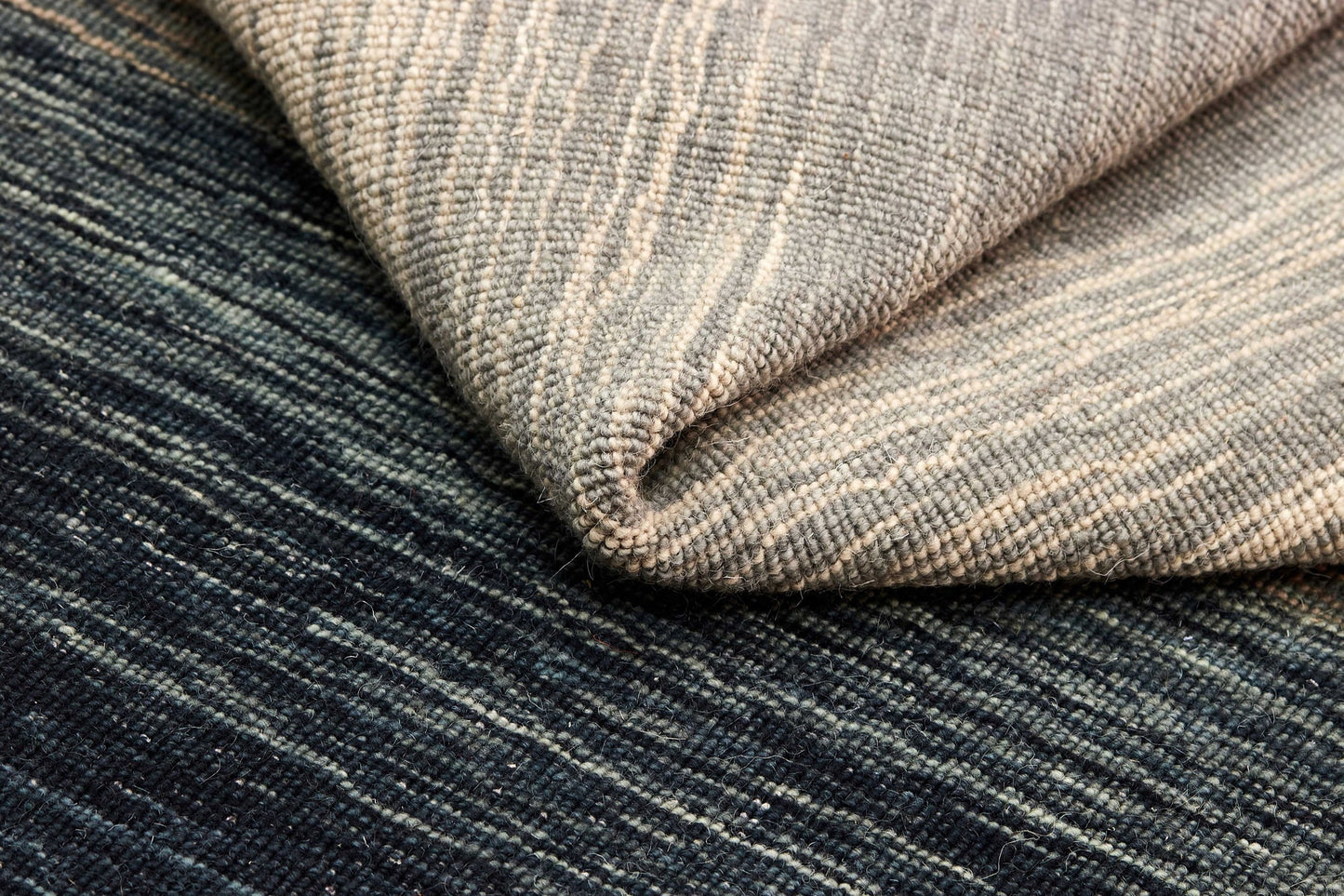 Carpet MOMO Rugs Panorama Kelim Black Grey