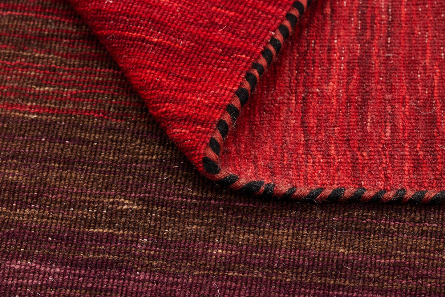 Carpet MOMO Rugs Panorama Kelim Black Red