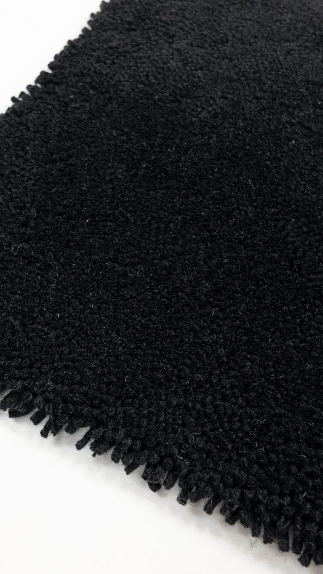 Carpet MOMO Rugs Opus Plain Black
