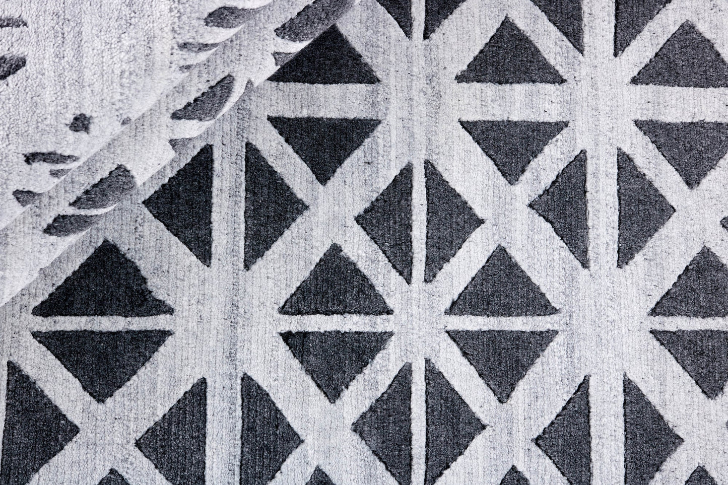 MOMO Rugs Shangri La Mosaik carpet