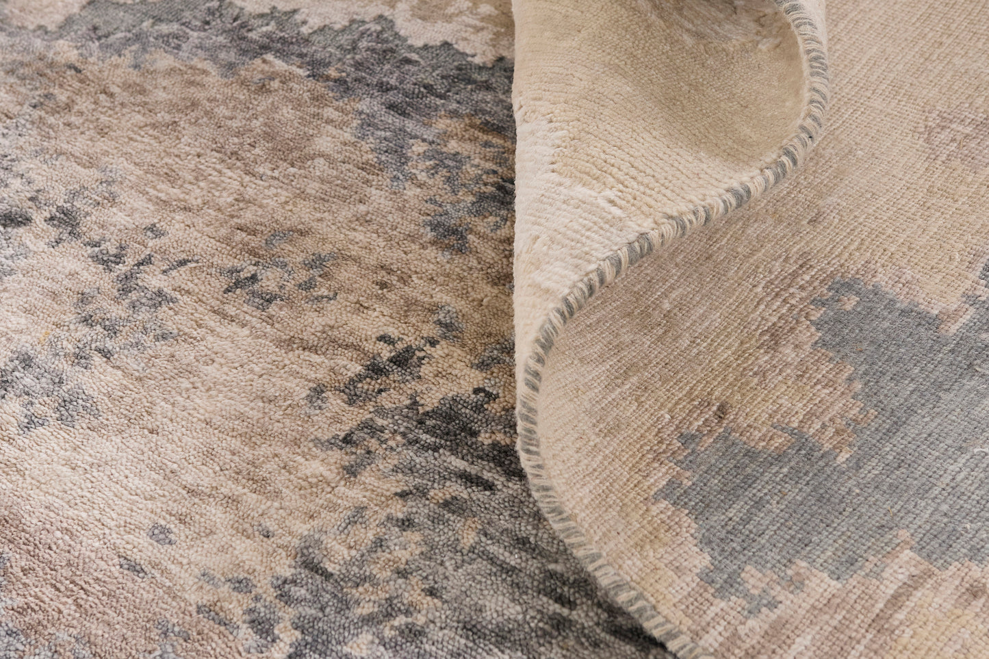 Rug MOMO Rugs | Vanity Storm