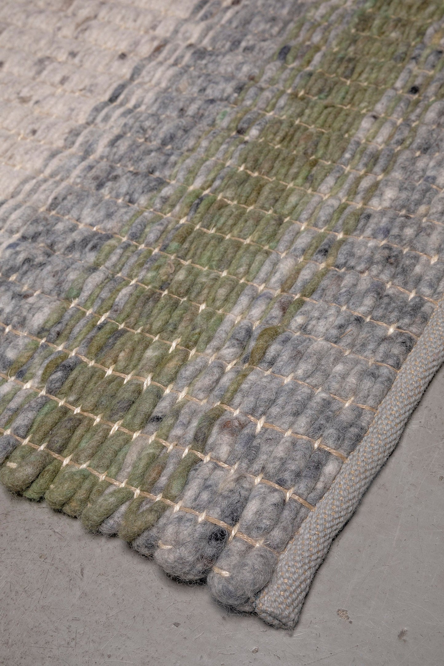 MOMO Rugs Natural Weaves Varenna Green