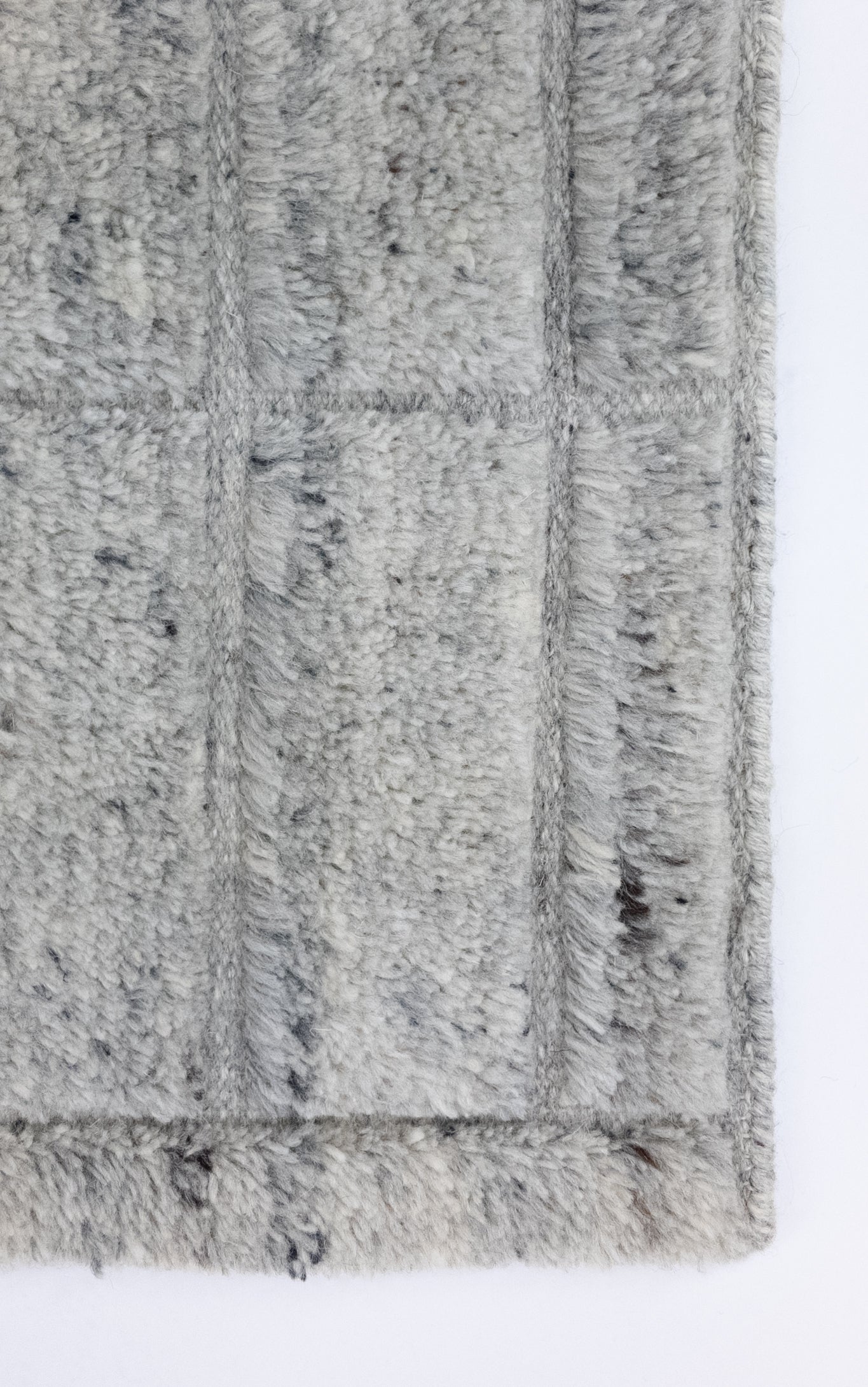 Carpet MOMO Rugs Marini Light Grey