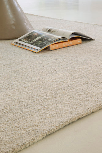 Carpet MOMO Rugs Ivory 406/001/112